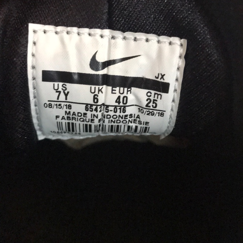 NWT Nike Huarache Run Black Black WMNS - Picture 7 of 8